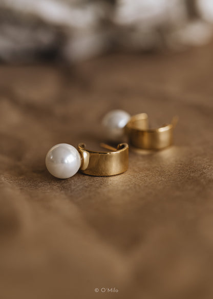 Pearl Hug Studs. Nura