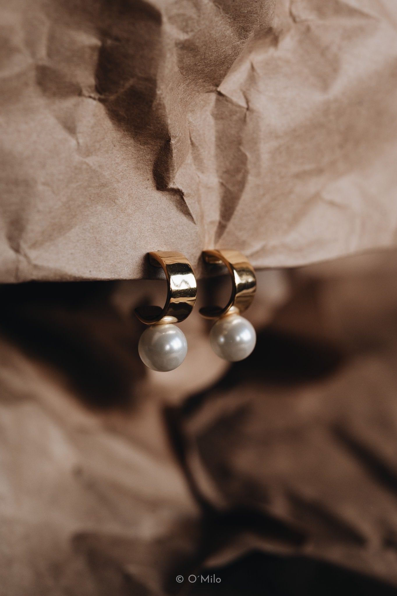 Pearl Hug Studs. Nura