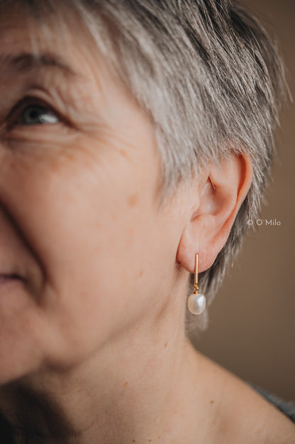 Golden Dewdrop Earrings. Adeline