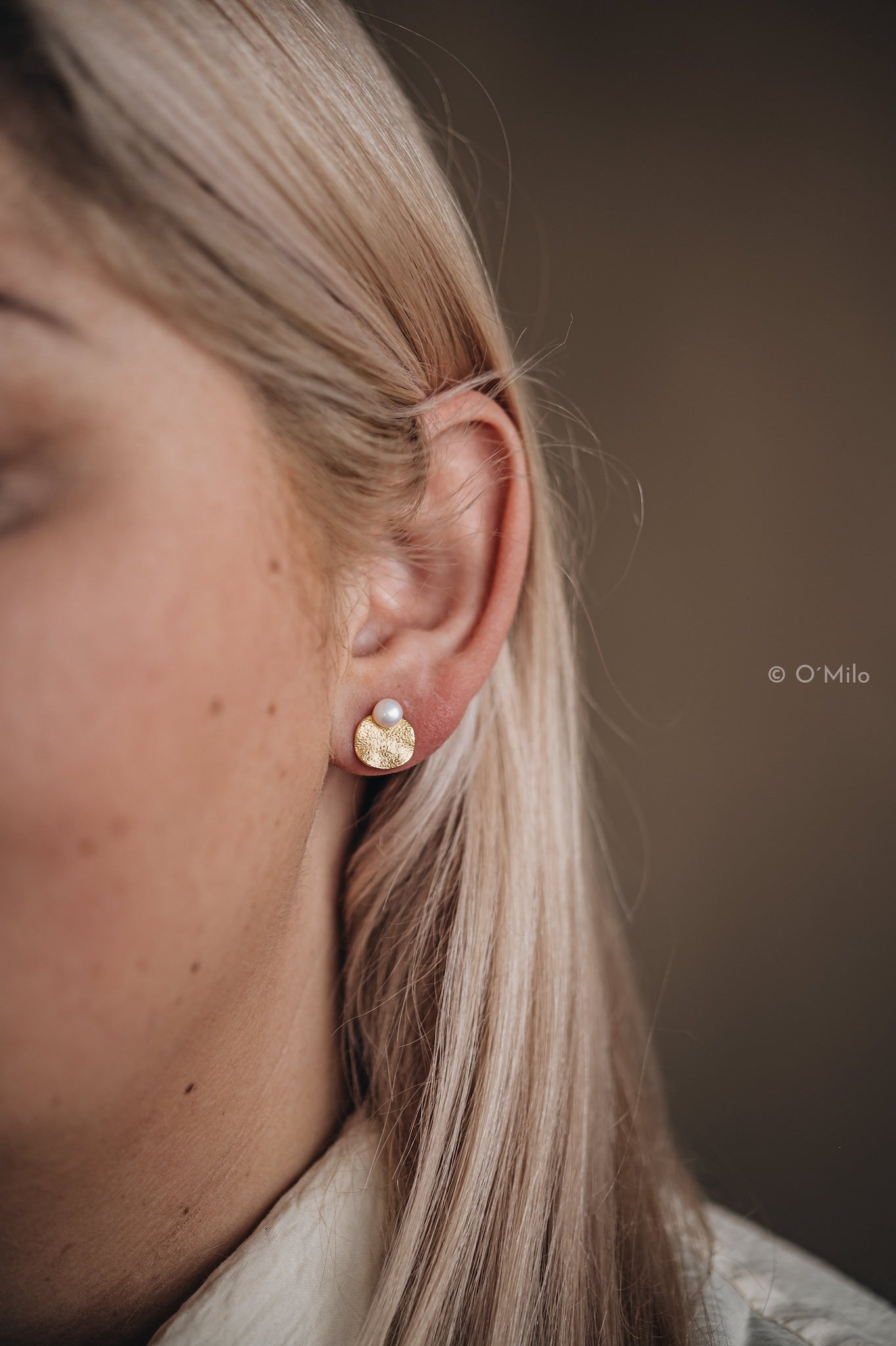 Textured Disc Pearl Studs. Mira