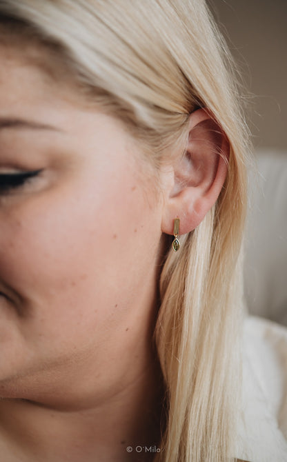 Ribbed Bar Peridot Drops. Leaf