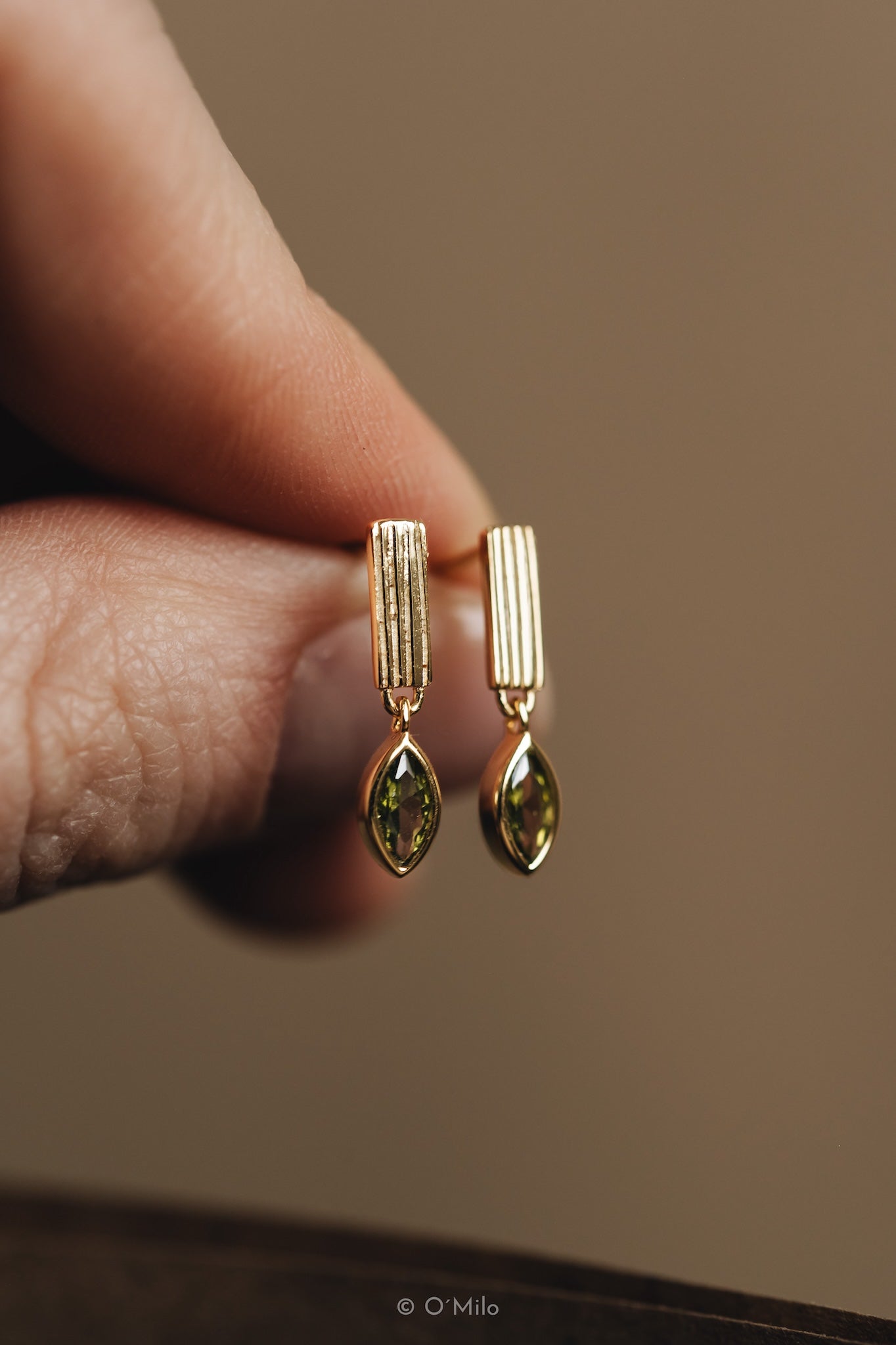 Ribbed Bar Peridot Drops. Leaf